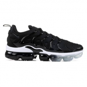 AIR VAPORMAX PLUS BLACK & WHITE SOLE